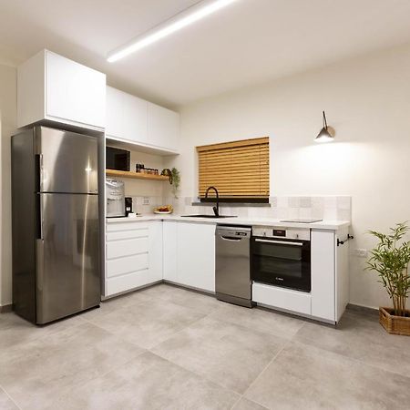 Localz - Sirkin Apartment Tel Aviv Exteriör bild